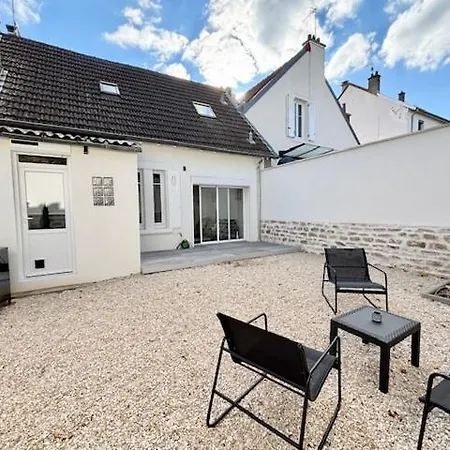 Дом отдыха Maison Cosy Avec Jardin, Proche Gare Et Centre Historique